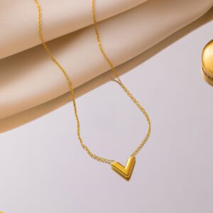 Stainless steel non-fading new simple gold niche light luxury V necklace