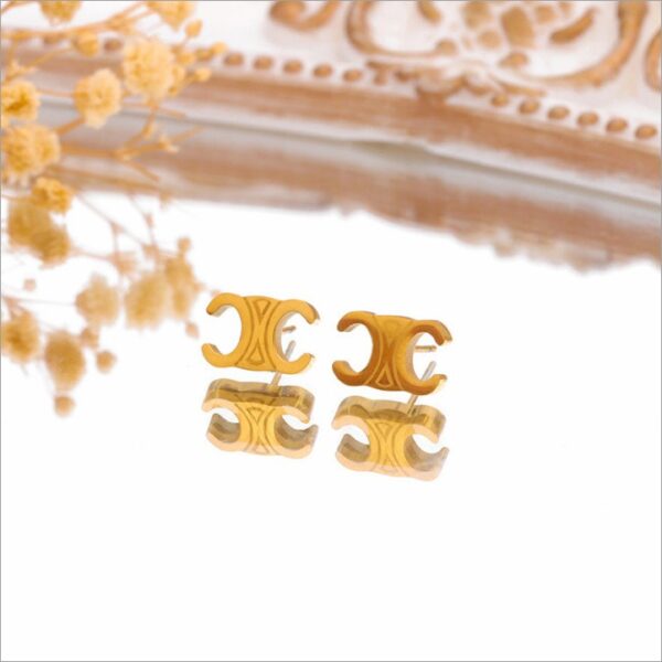 Stainless steel non-fading new simple gold niche light luxury V earrings